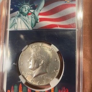 1967 Kennedy Half Dollar In Statue Liberty Plastic- Rare Condition-40% Silver